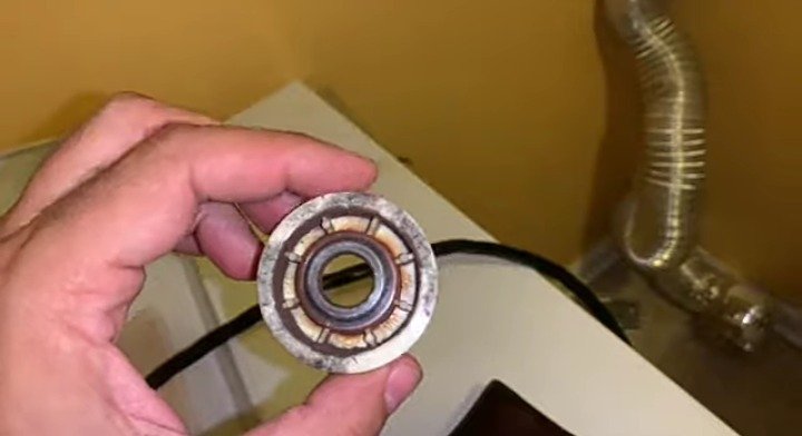 whirlpool duet dryer not spinning belt not broken